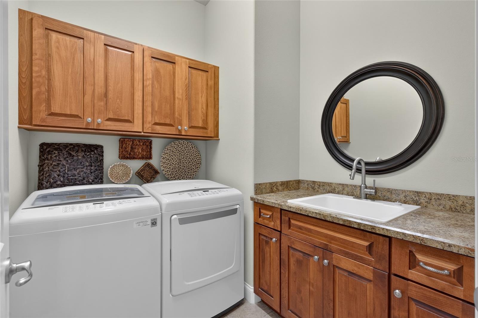 6 SCARLET OAK CIR