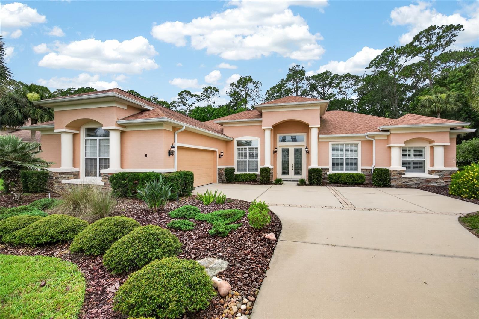 6 SCARLET OAK CIR