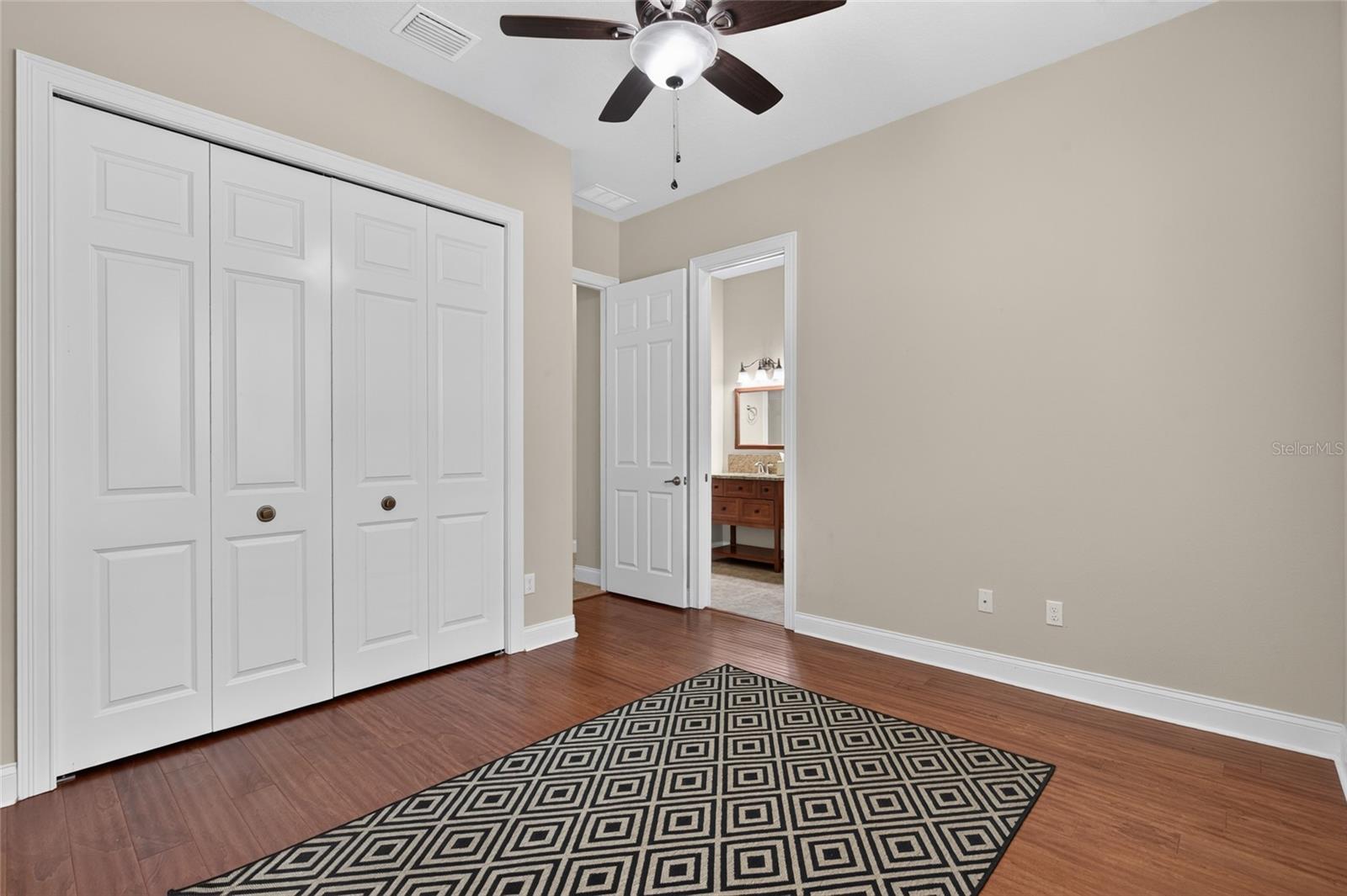 6 SCARLET OAK CIR
