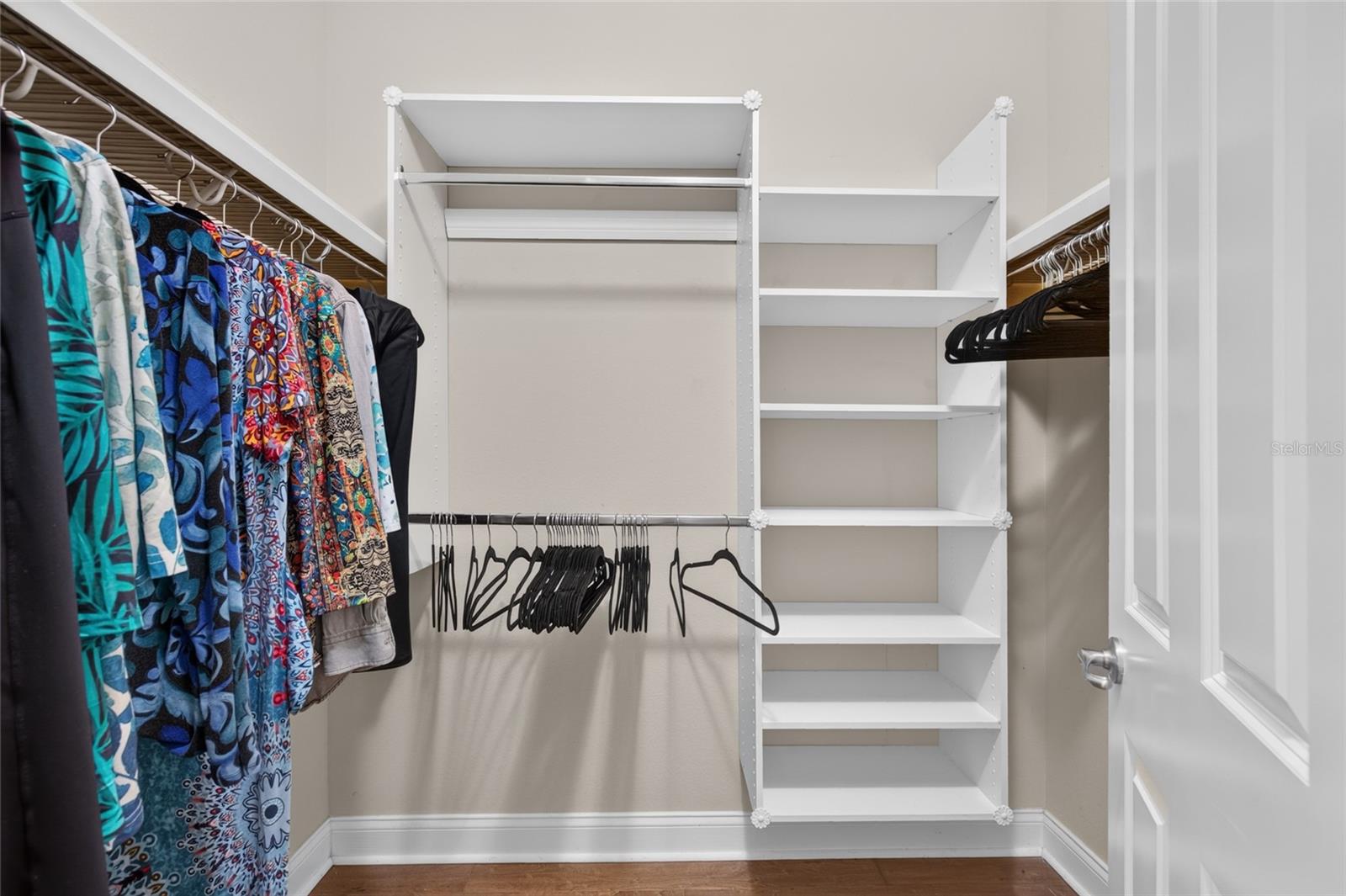 6 SCARLET OAK CIR