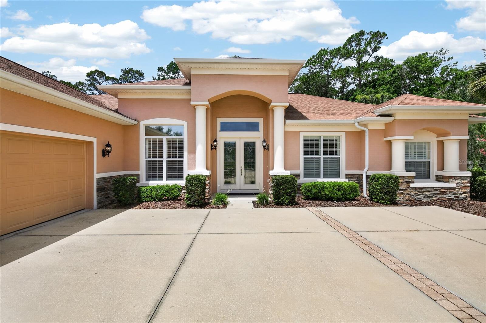 6 SCARLET OAK CIR