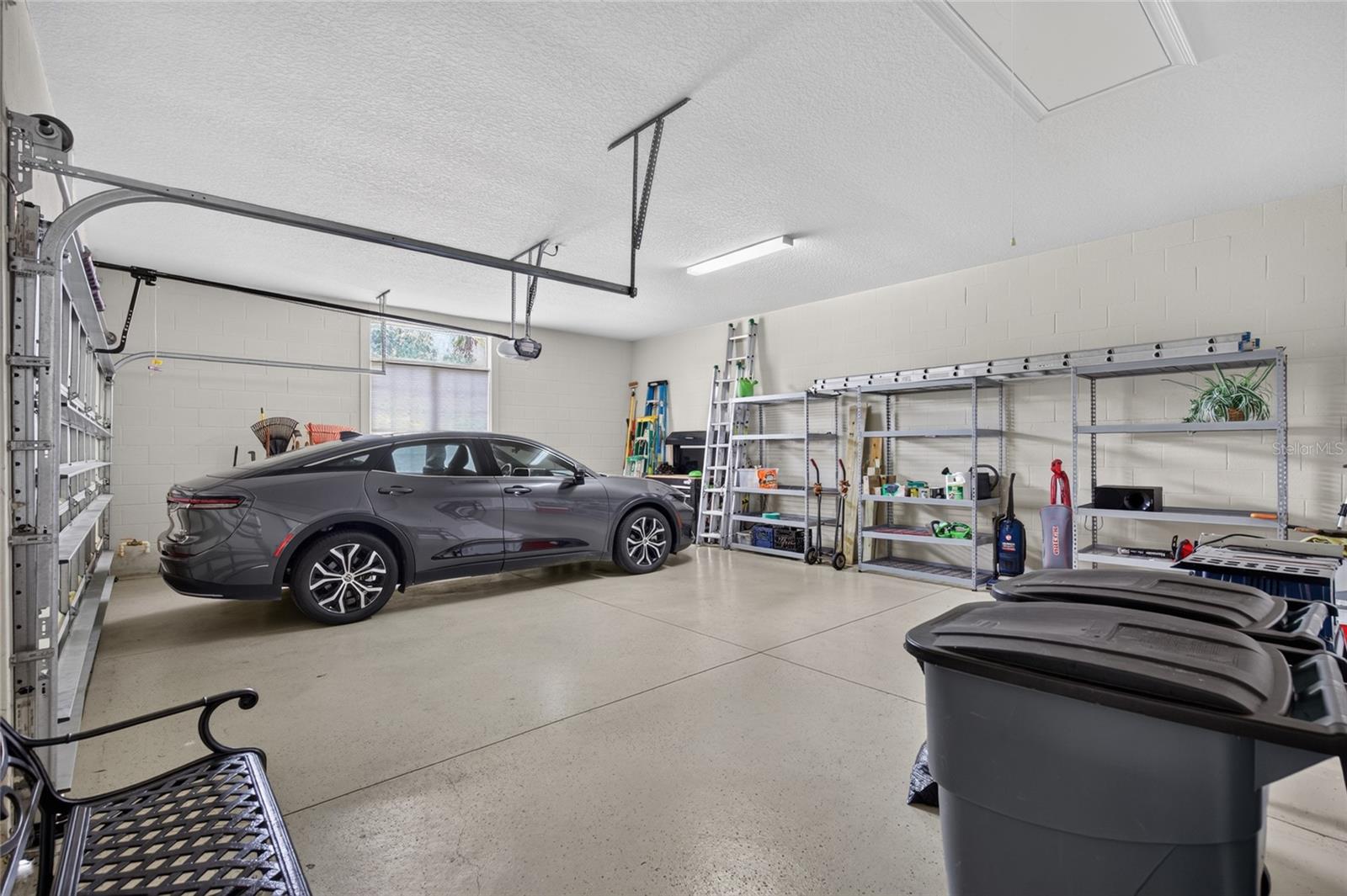 6 SCARLET OAK CIR
