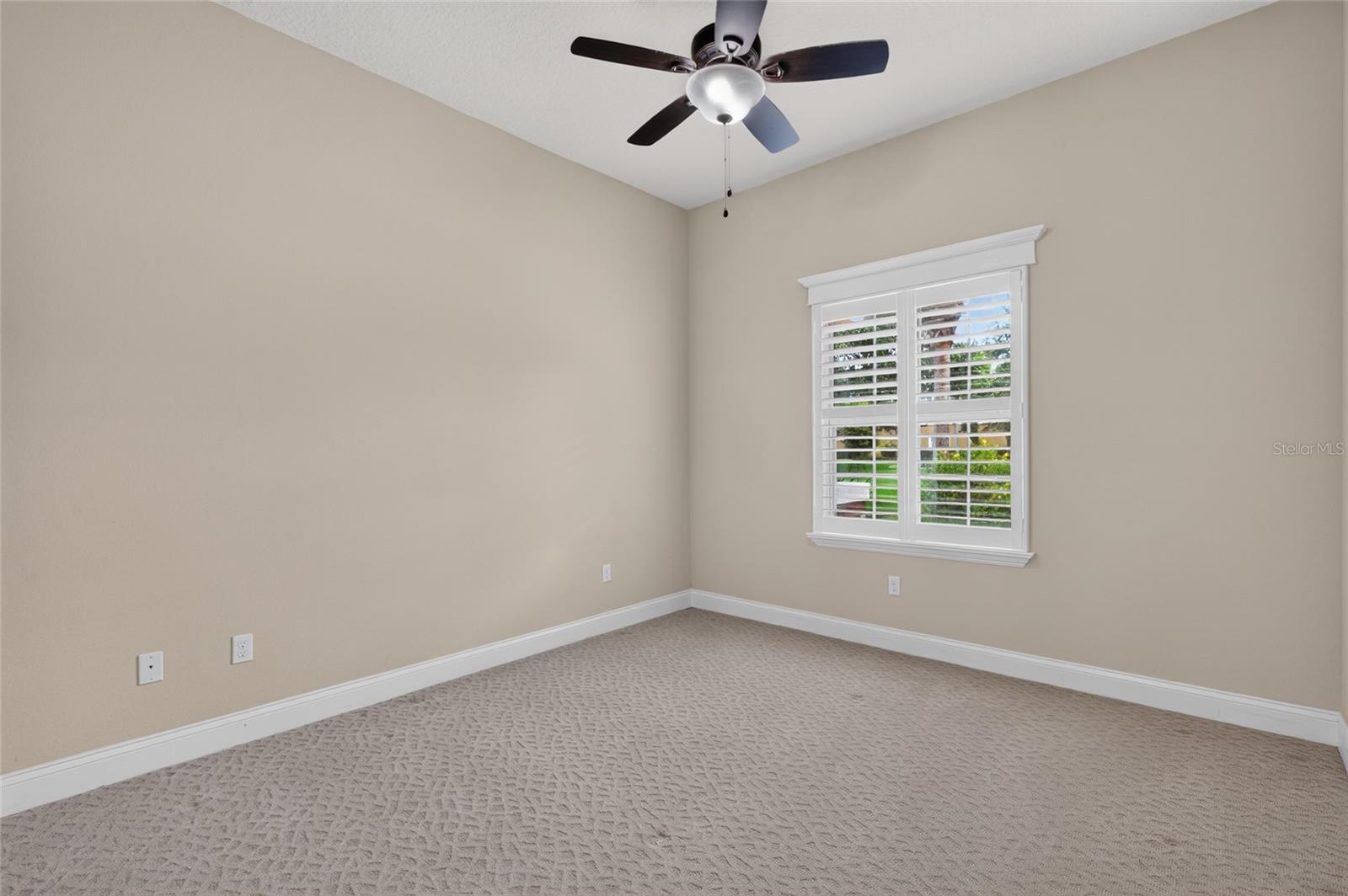 6 SCARLET OAK CIR