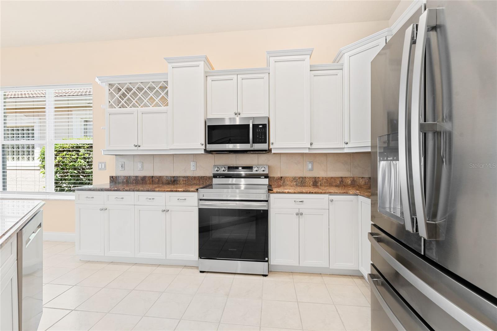 3 VILLAGE VIEW DR