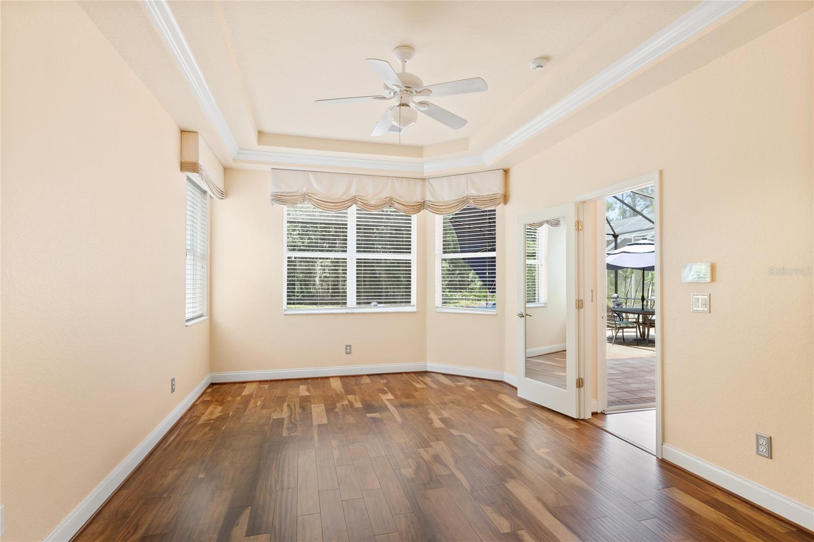 3 VILLAGE VIEW DR