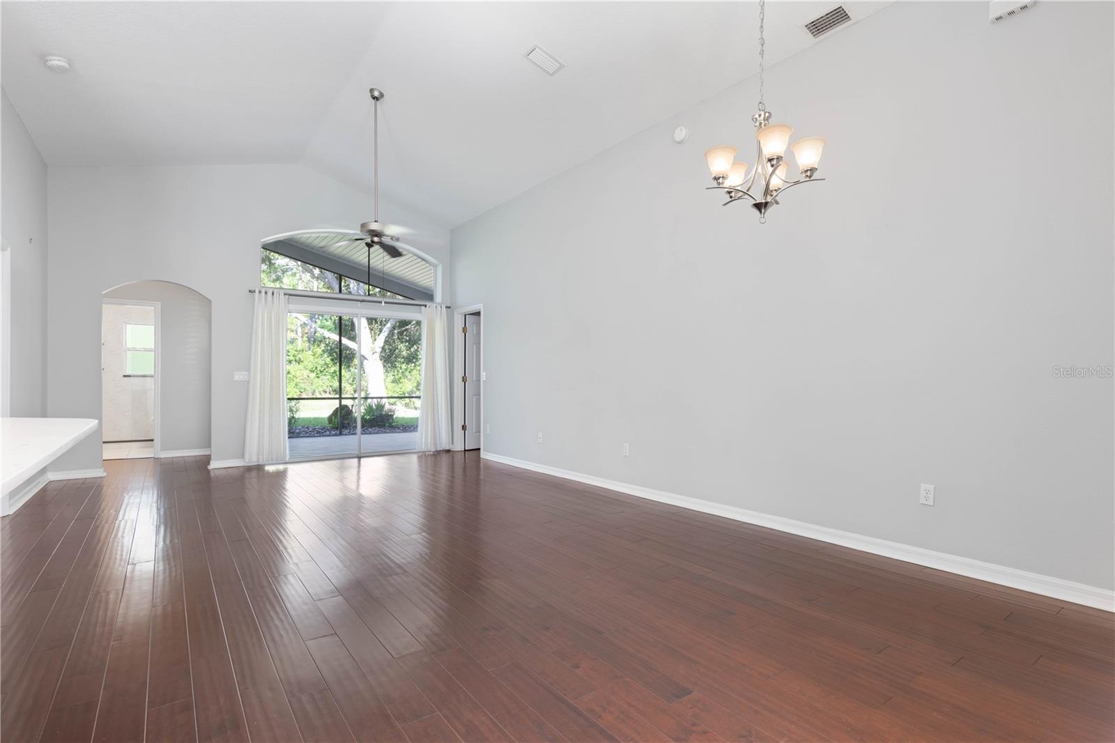 15 TANGLEWOOD CT
