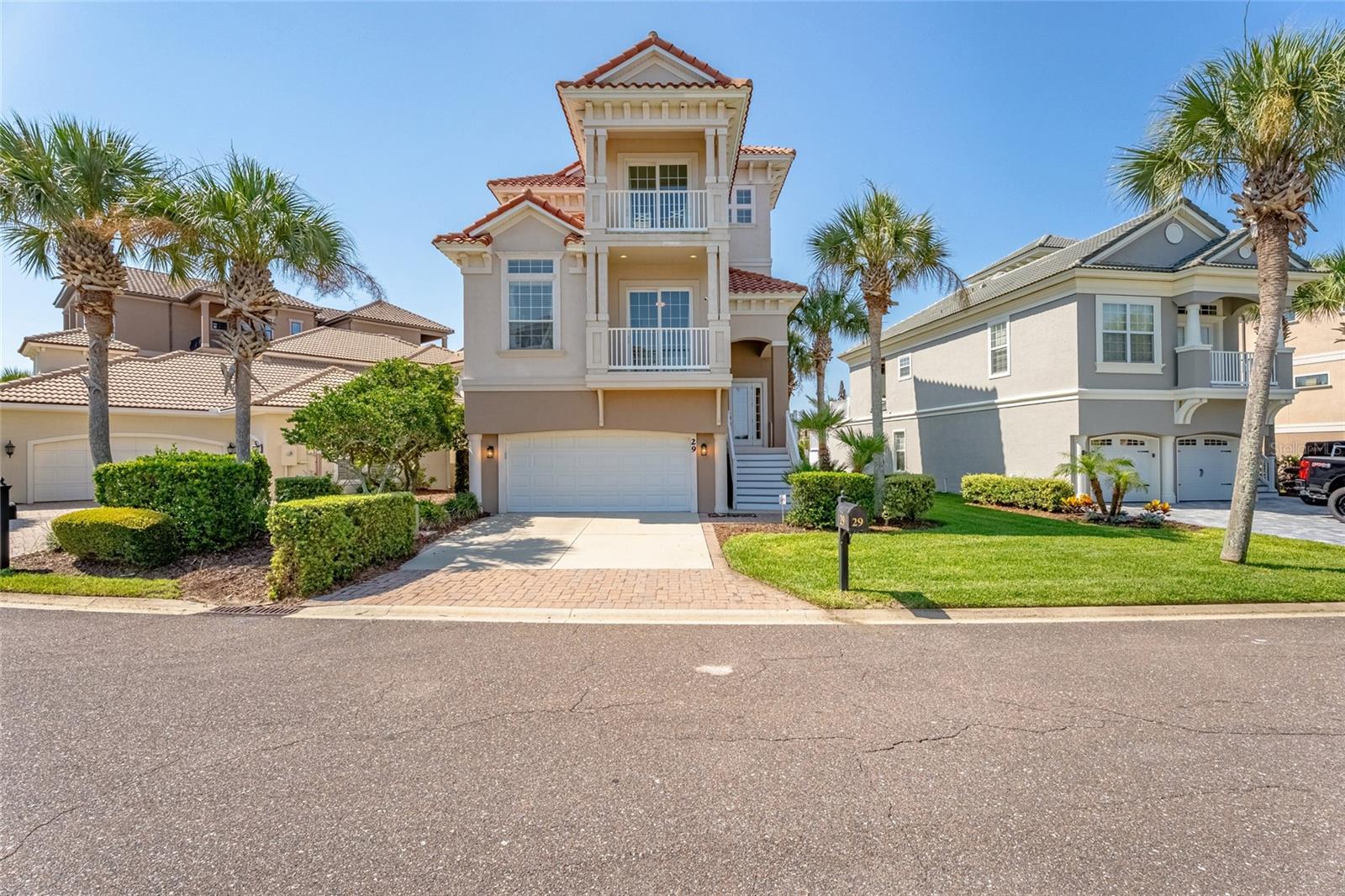 29 NORTHSHORE AVE