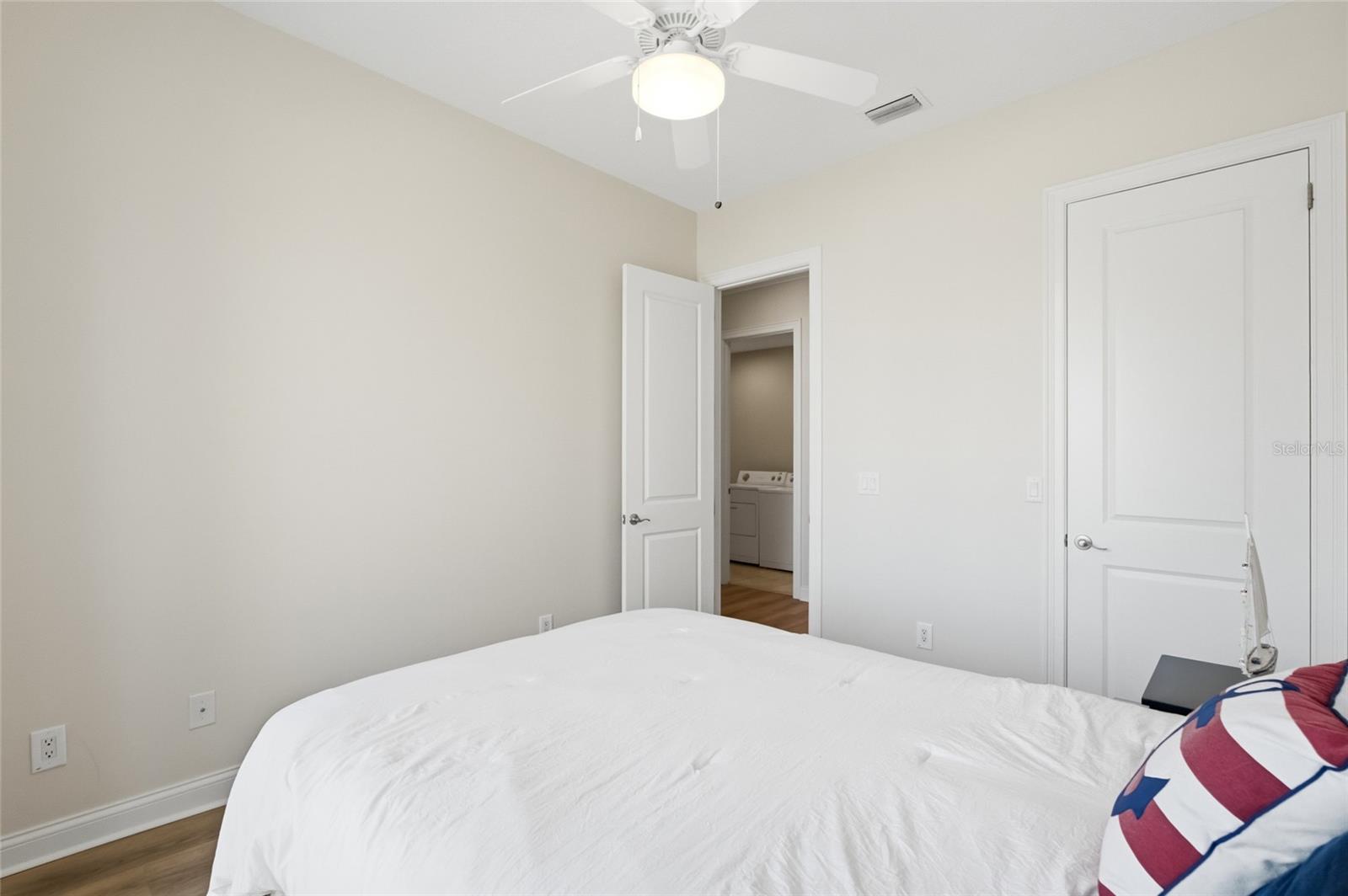 29 NORTHSHORE AVE