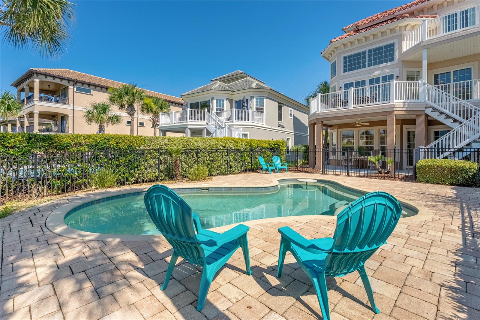 29 NORTHSHORE AVE
