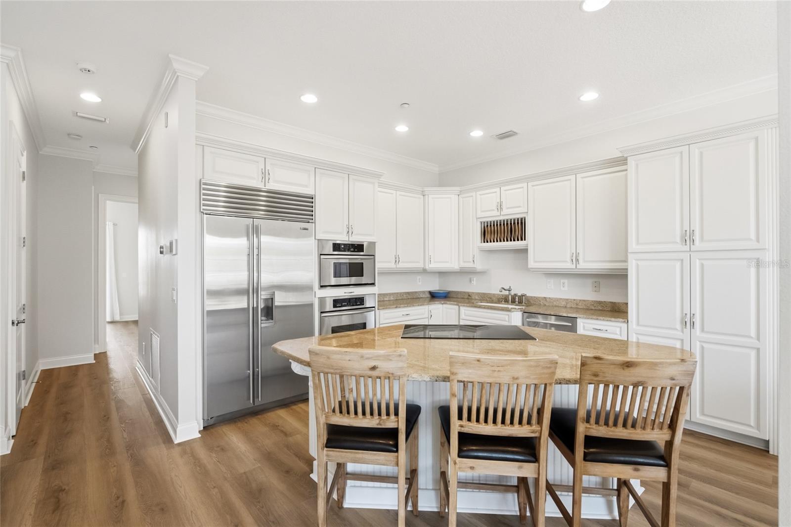 29 NORTHSHORE AVE