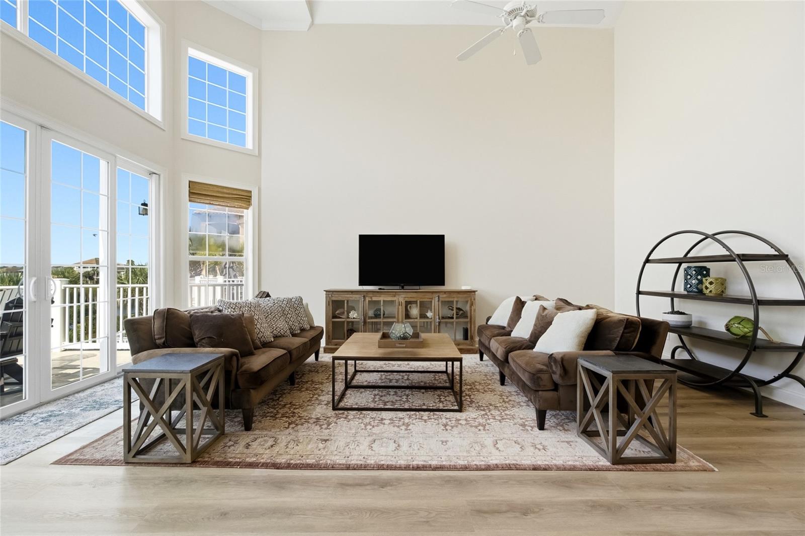 29 NORTHSHORE AVE
