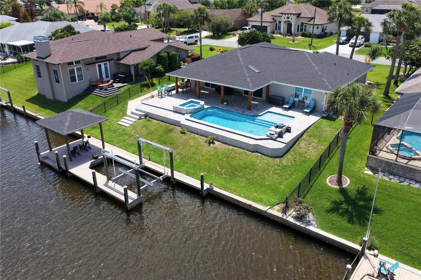13 FLAMETREE CT