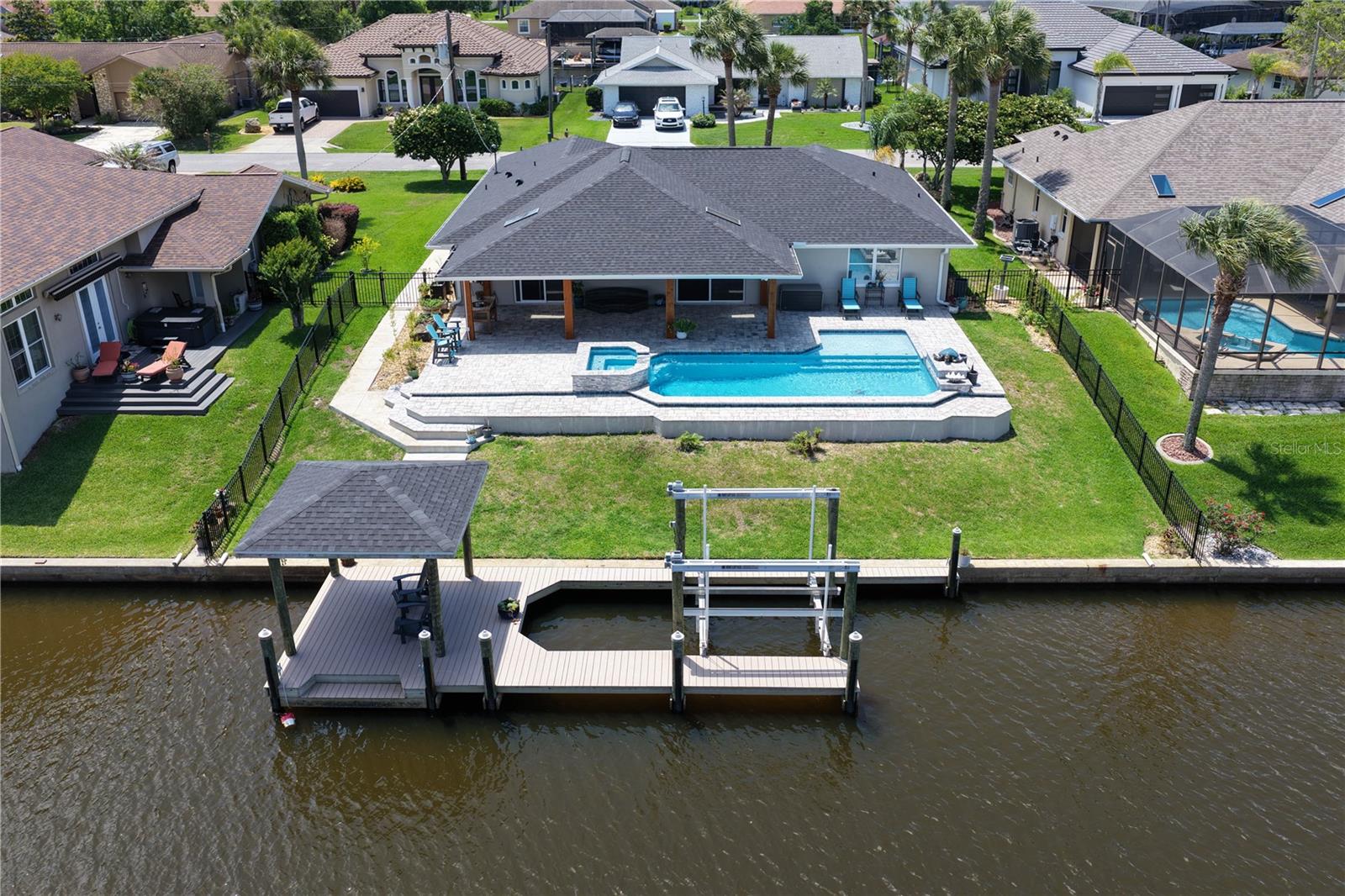13 FLAMETREE CT