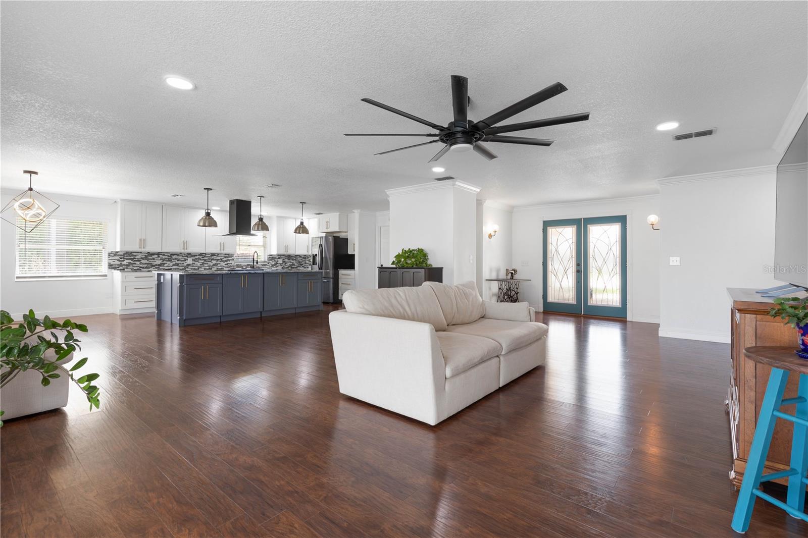 13 FLAMETREE CT