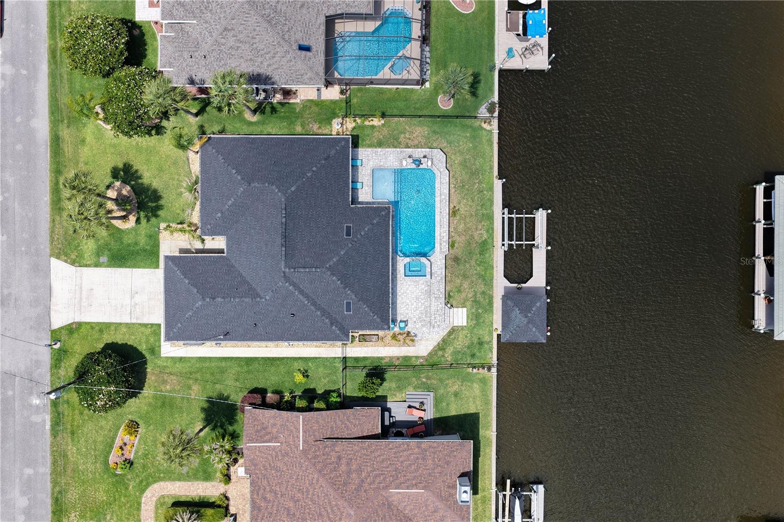 13 FLAMETREE CT