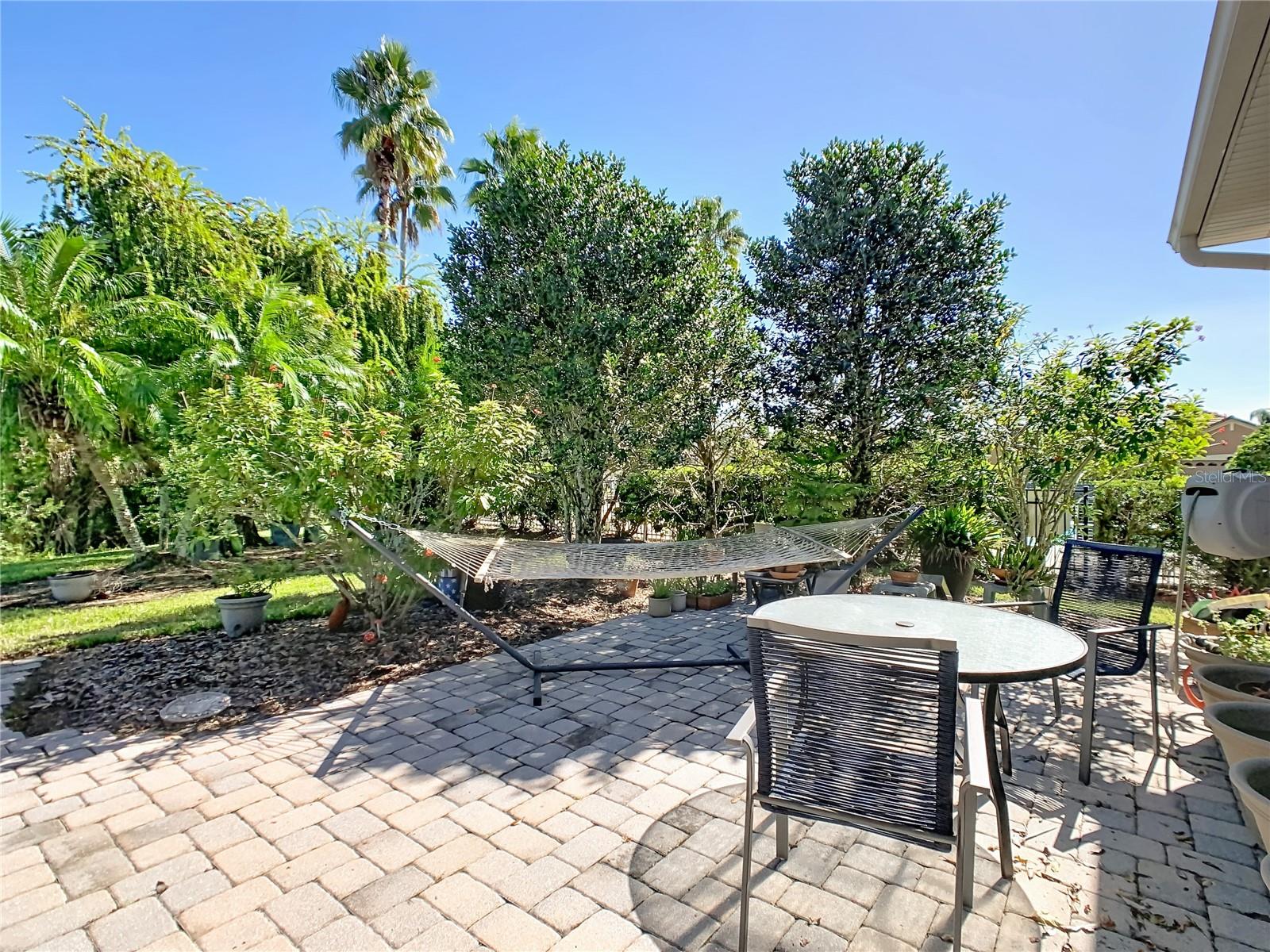 1155 N GLENDORA RD