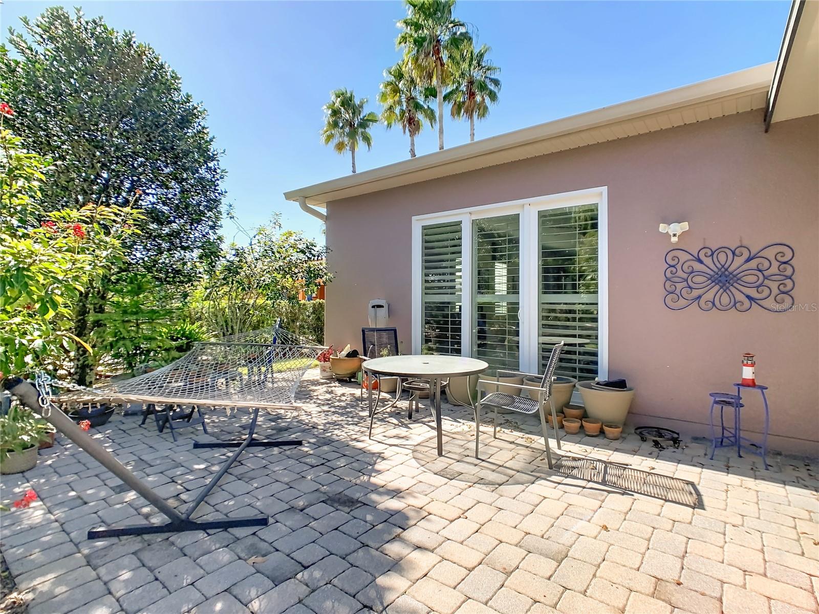 1155 N GLENDORA RD