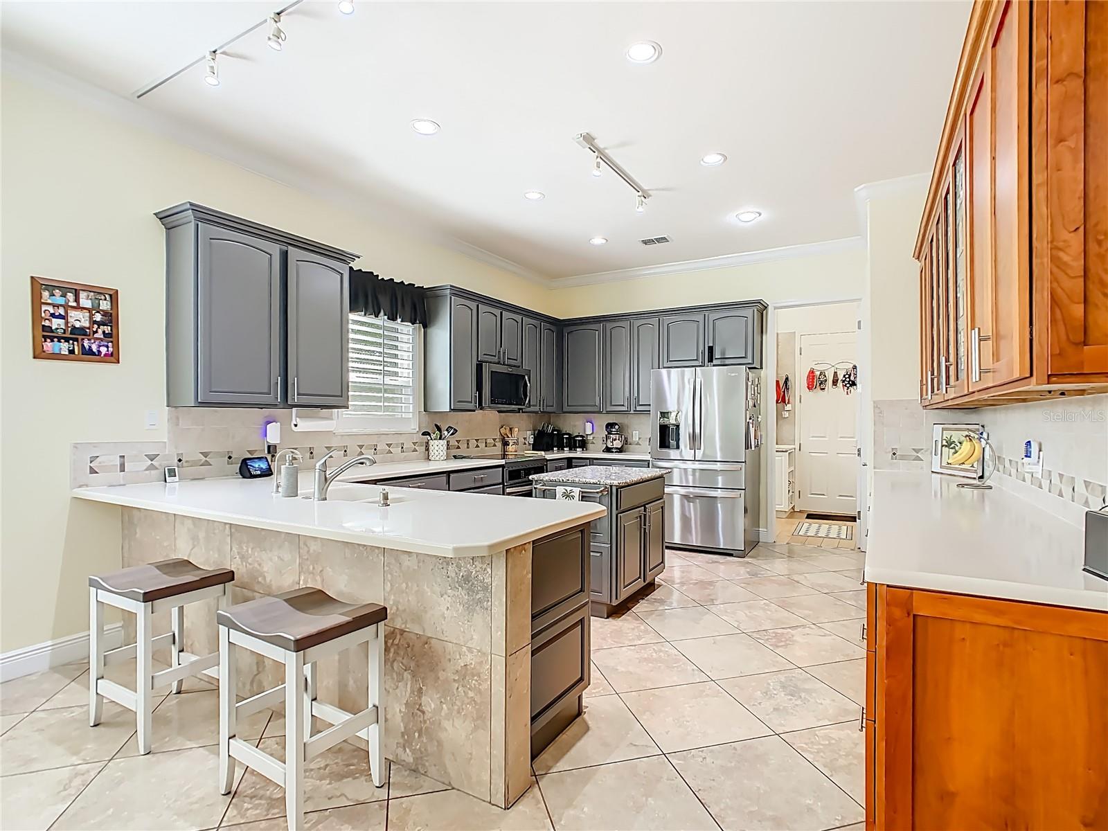 1155 N GLENDORA RD