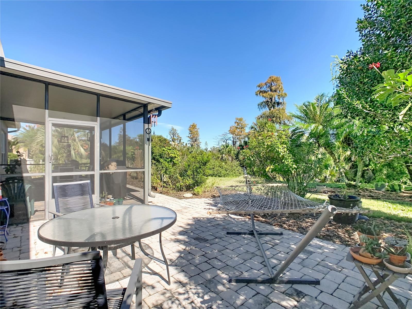 1155 N GLENDORA RD