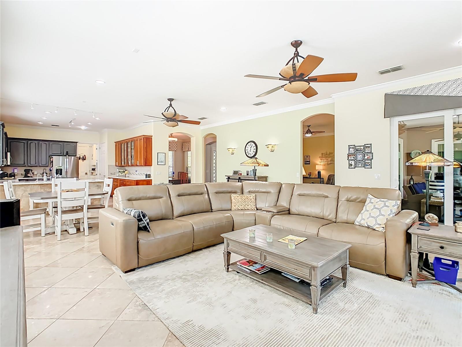 1155 N GLENDORA RD