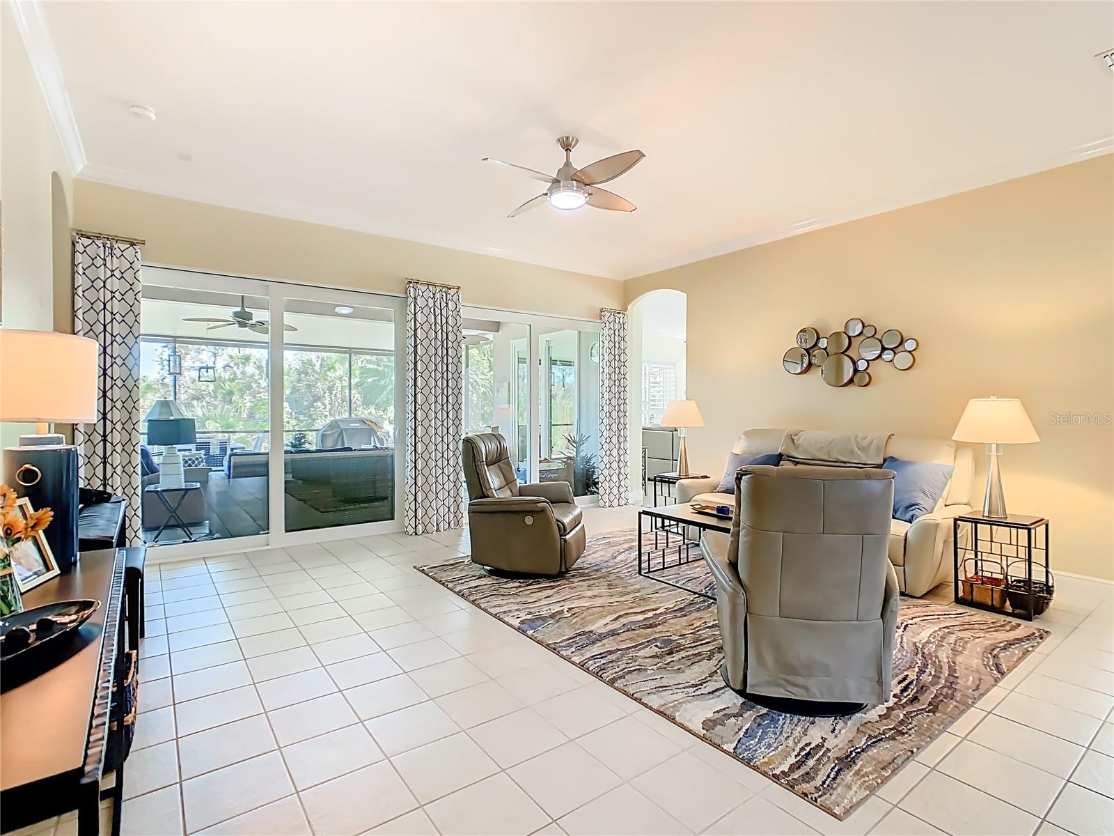 1155 N GLENDORA RD
