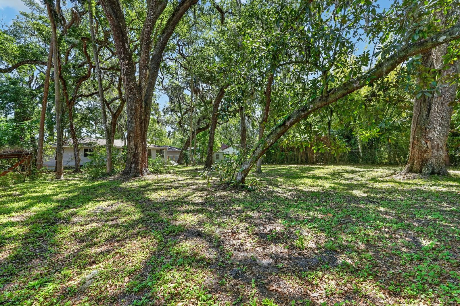 12 DAWSON DR