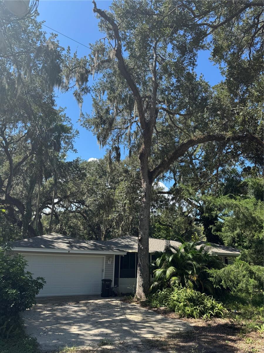 12 DAWSON DR