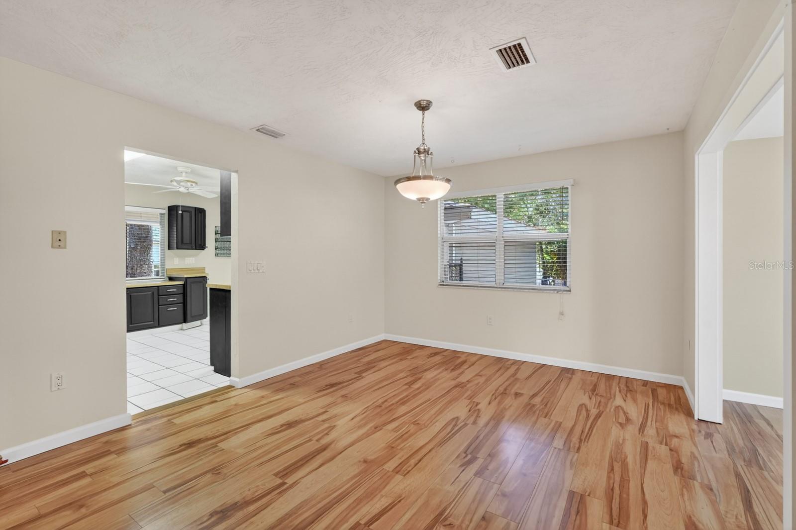 12 DAWSON DR