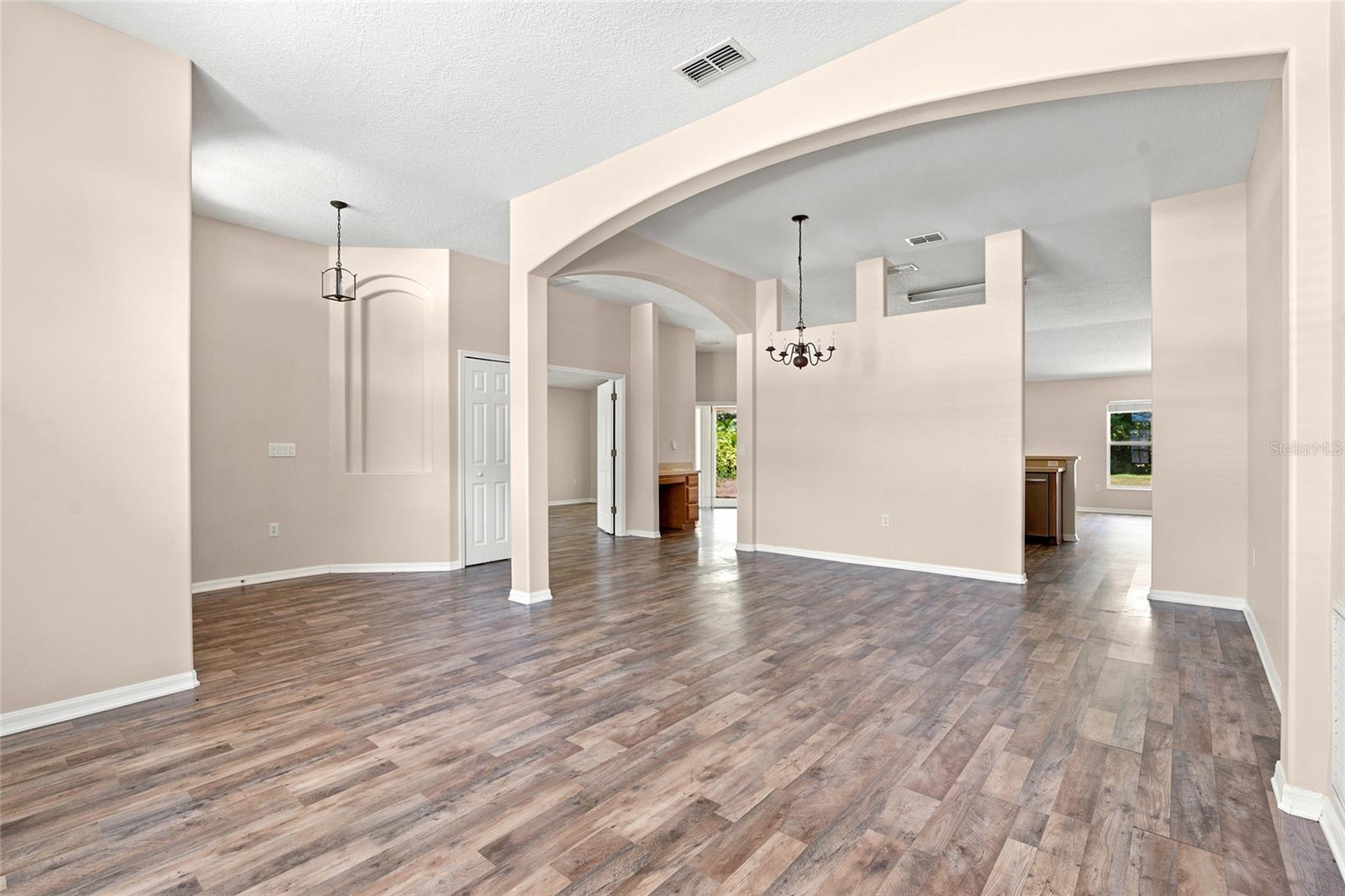 103 WOODSIDE DR