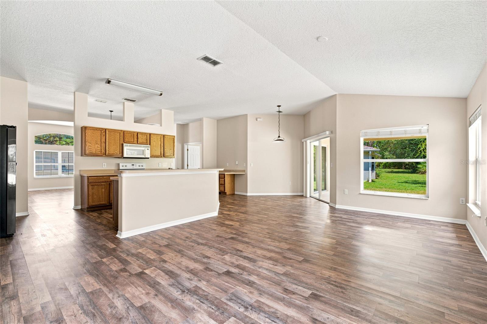 103 WOODSIDE DR