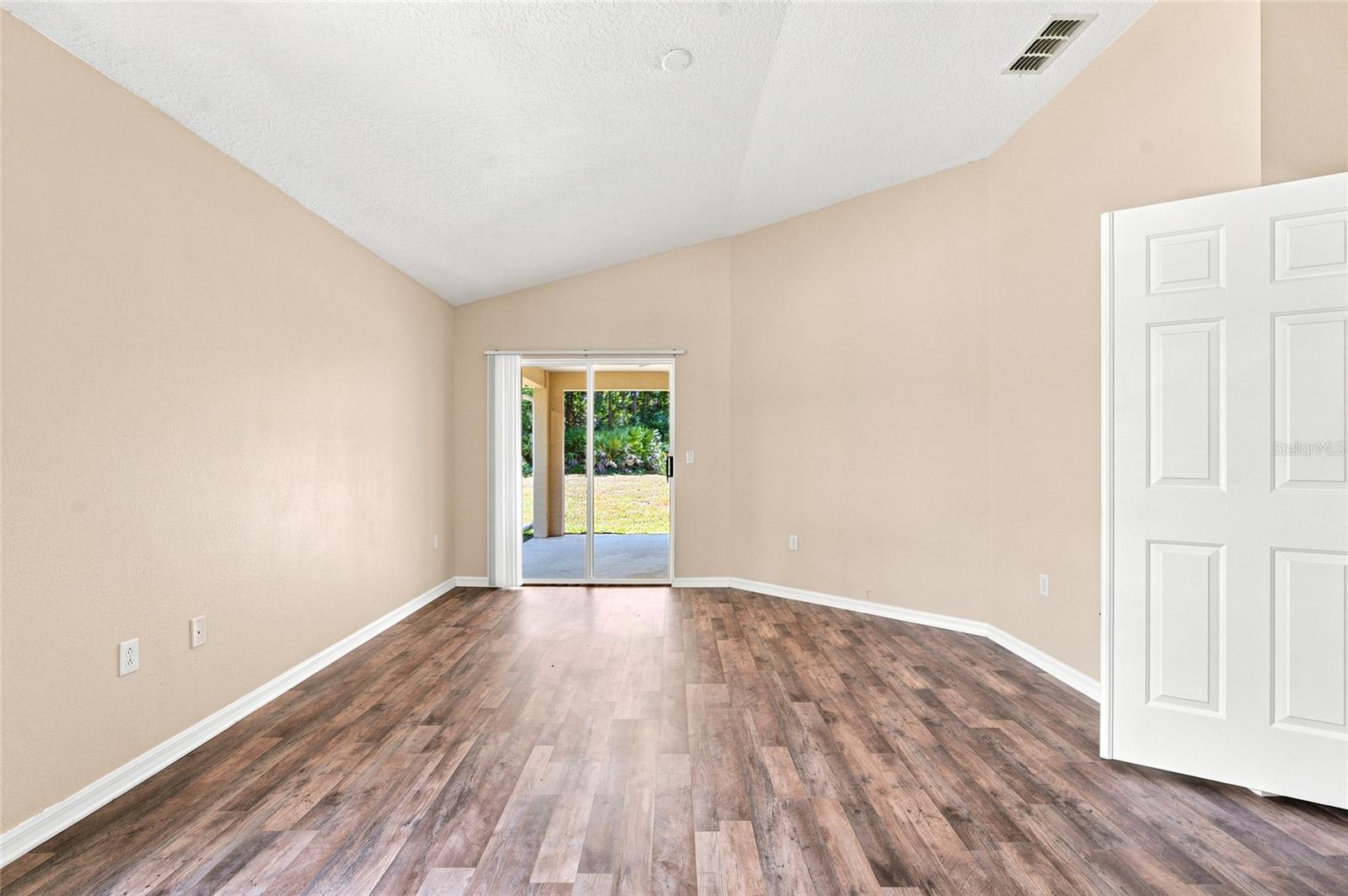 103 WOODSIDE DR