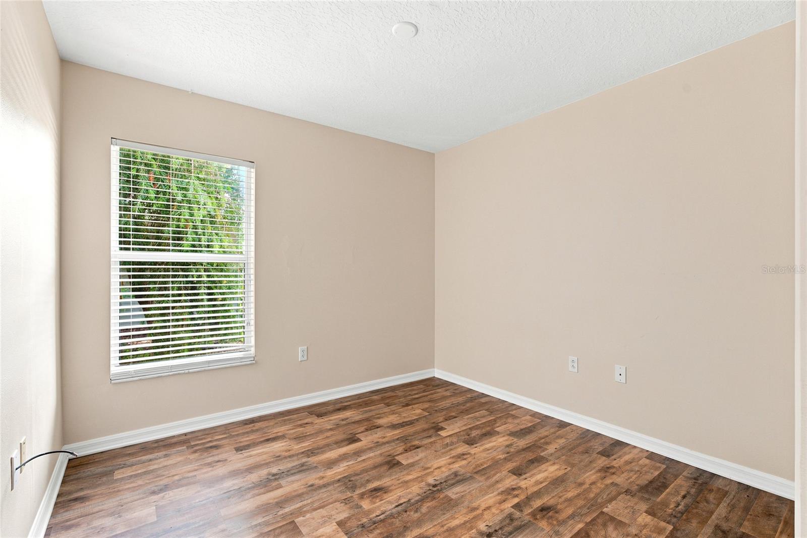 103 WOODSIDE DR