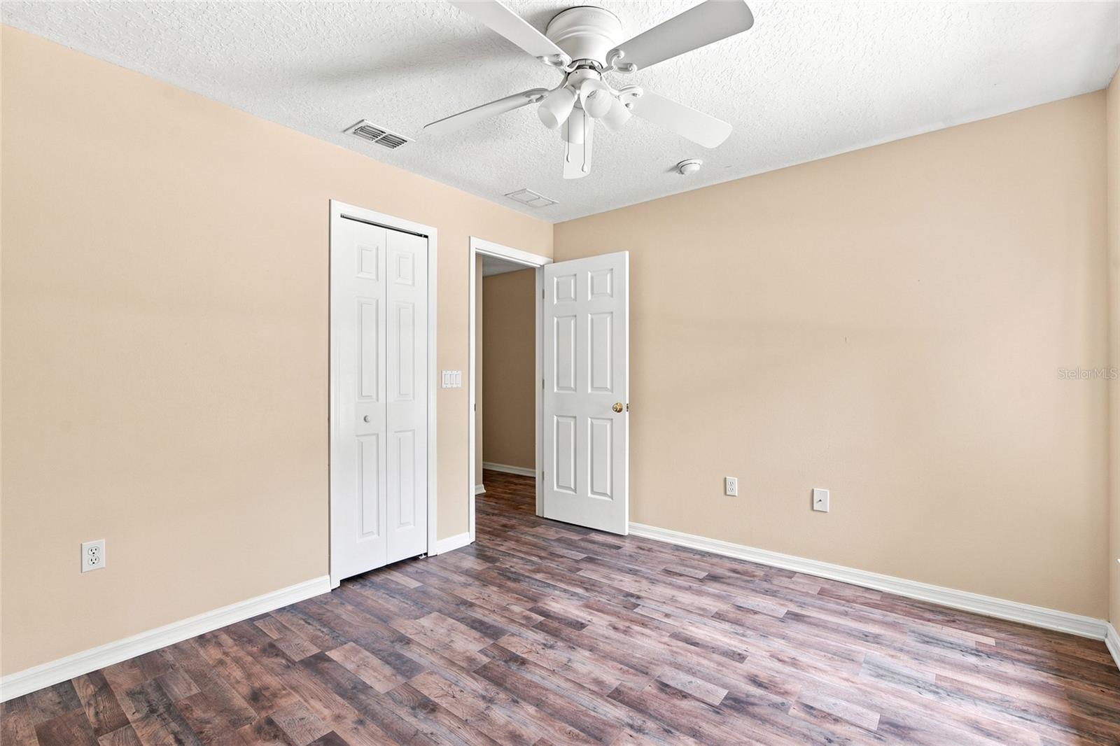 103 WOODSIDE DR