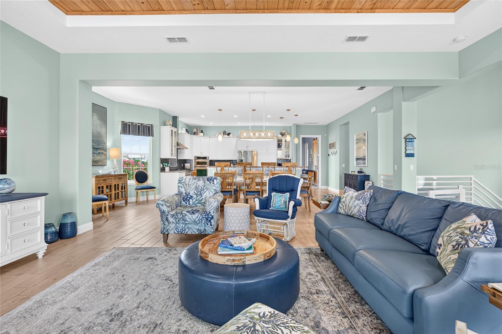 550 CINNAMON BEACH LN