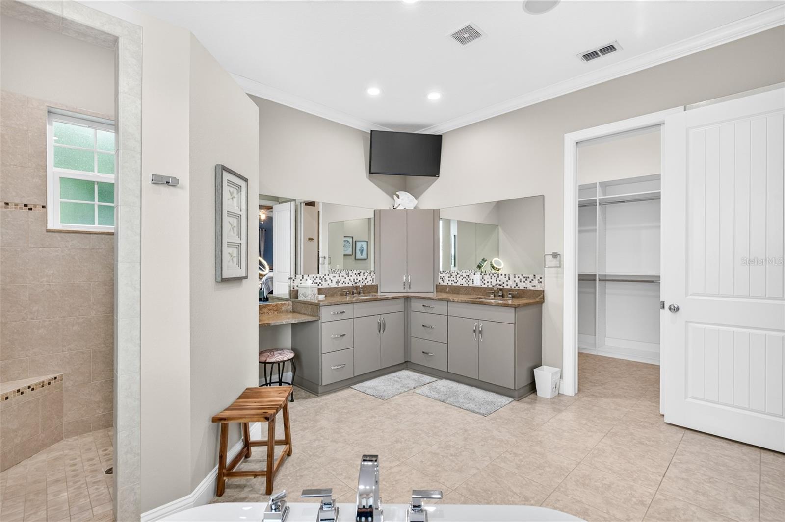 550 CINNAMON BEACH LN