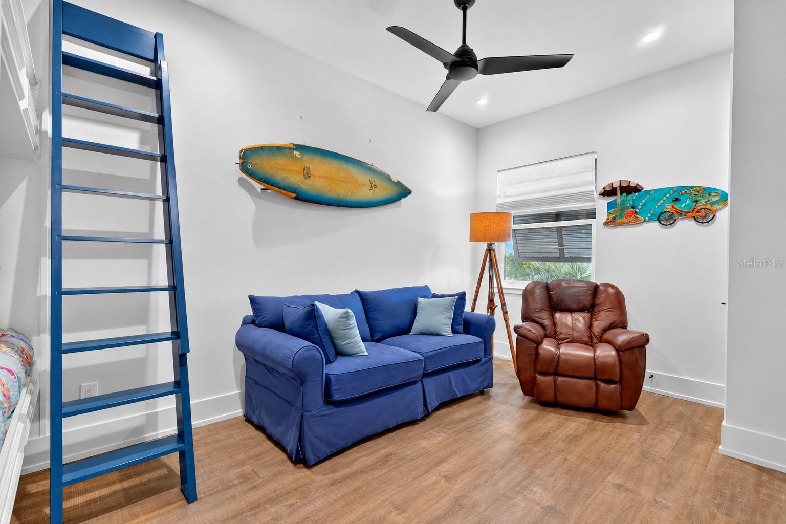 2574 S OCEAN SHORE BLVD
