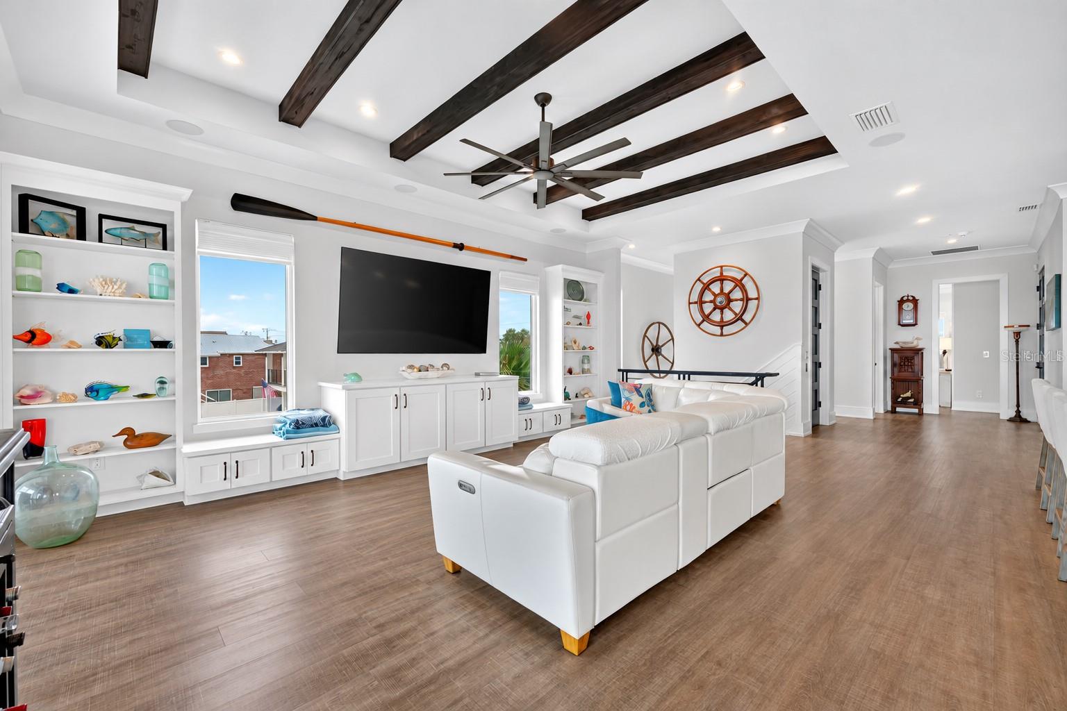 2574 S OCEAN SHORE BLVD