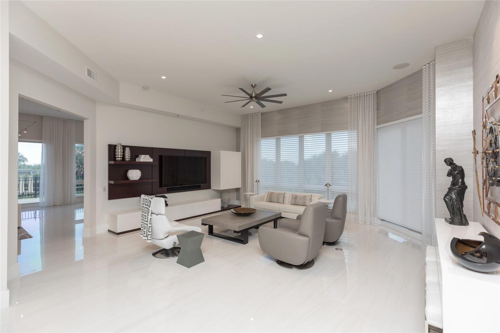 28 PORTO MAR #104