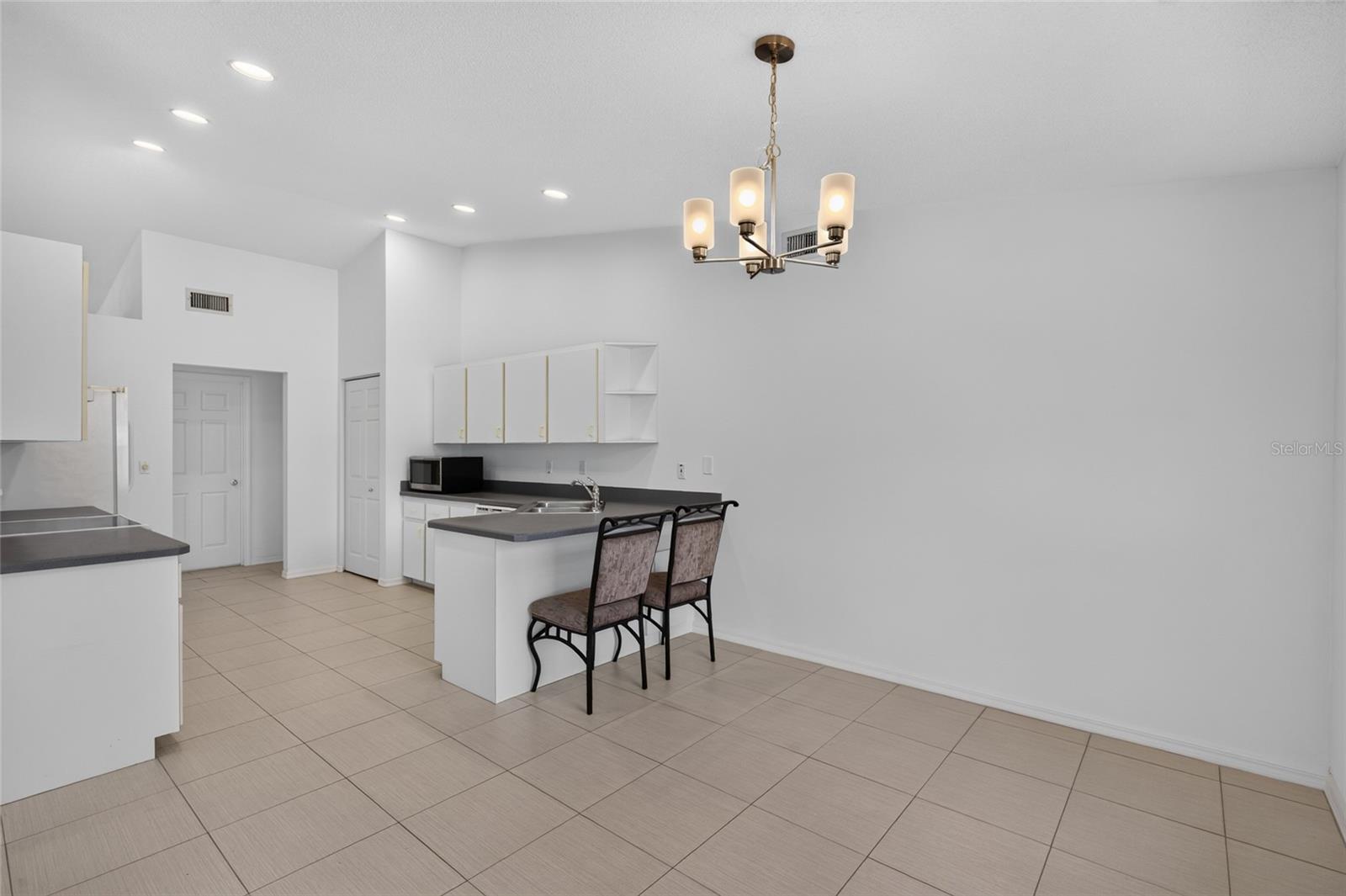 3 POINT PLEASANT DR