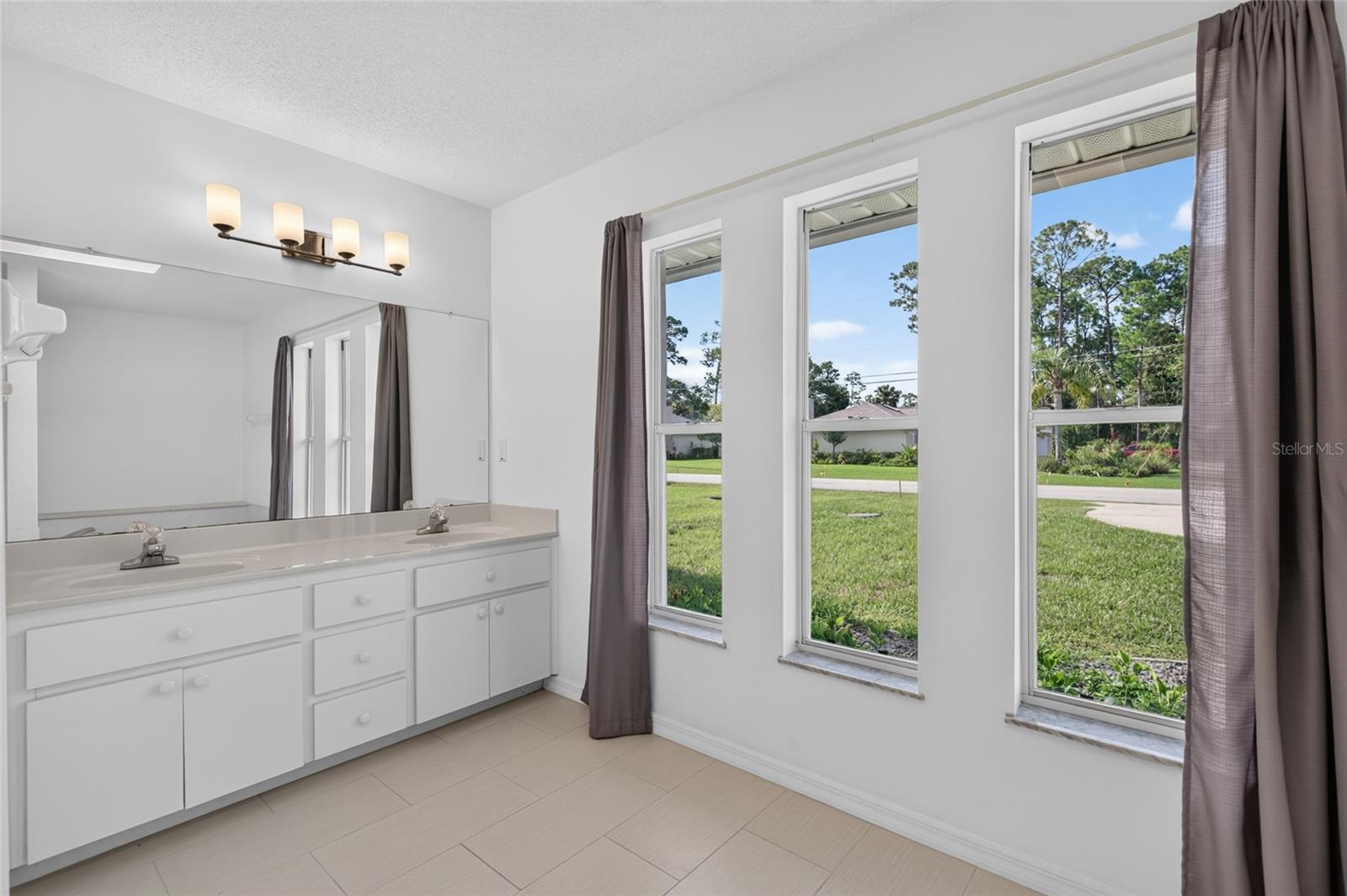 3 POINT PLEASANT DR