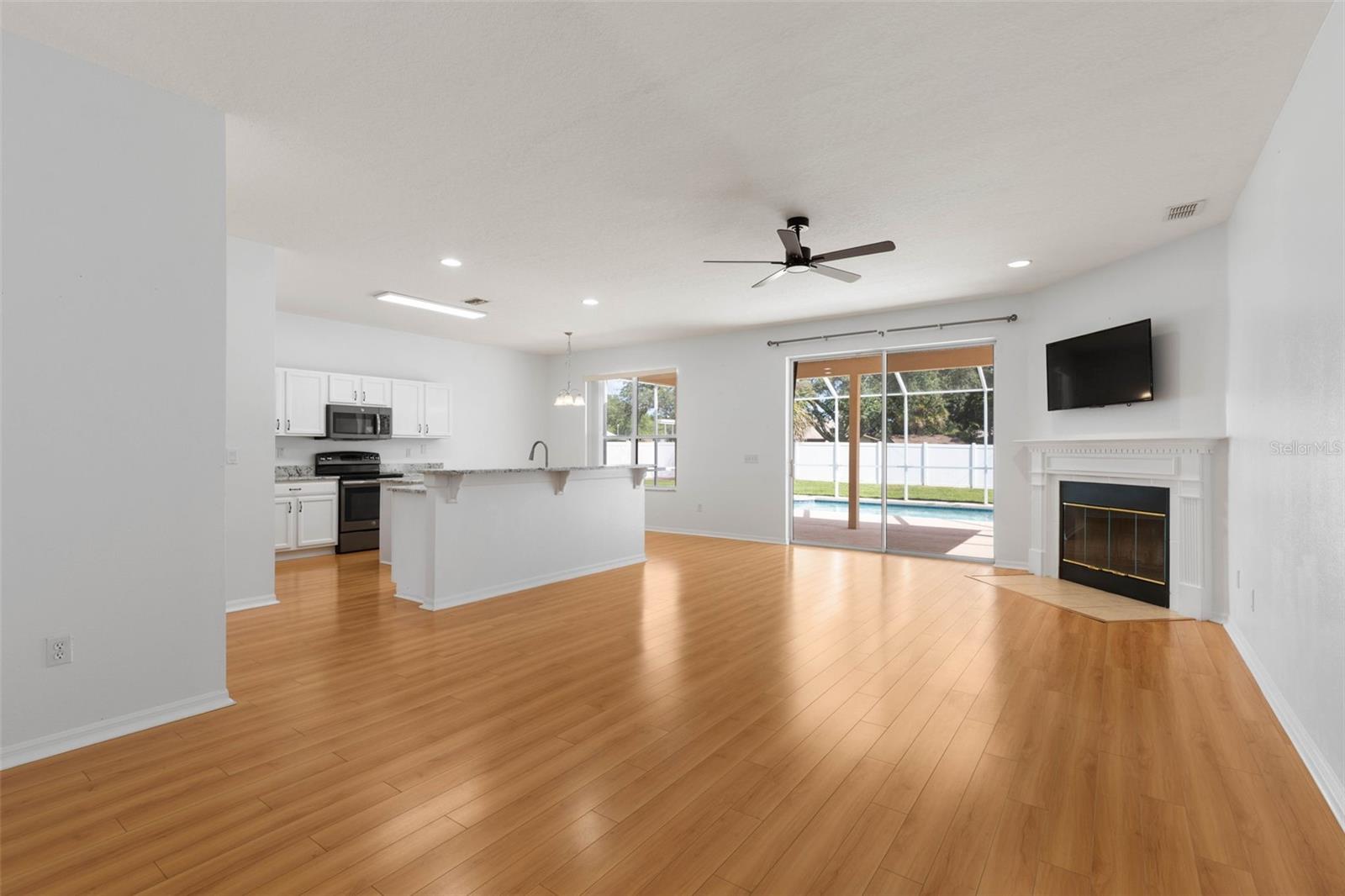 62 FORRESTER PL