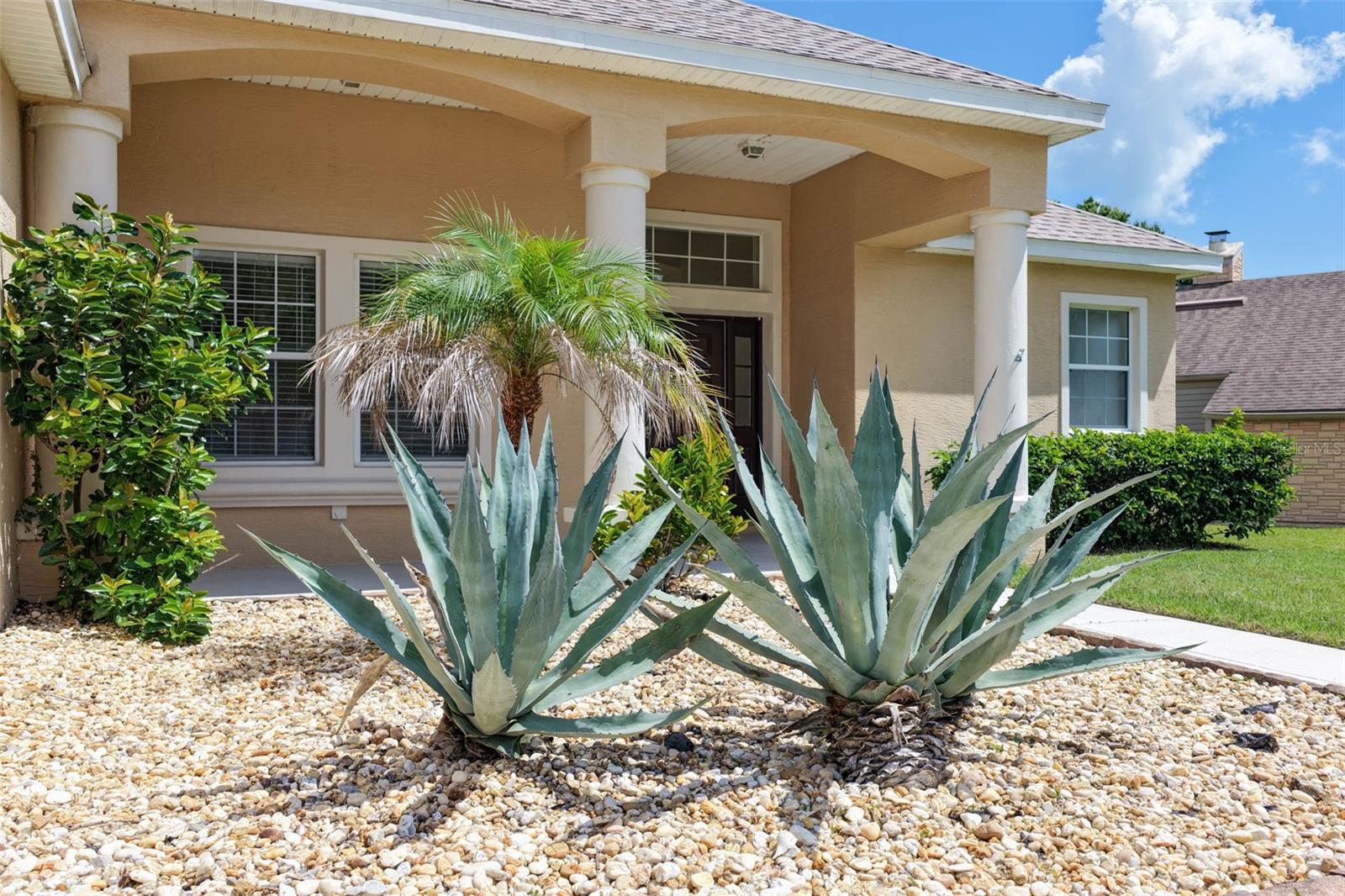 62 FORRESTER PL