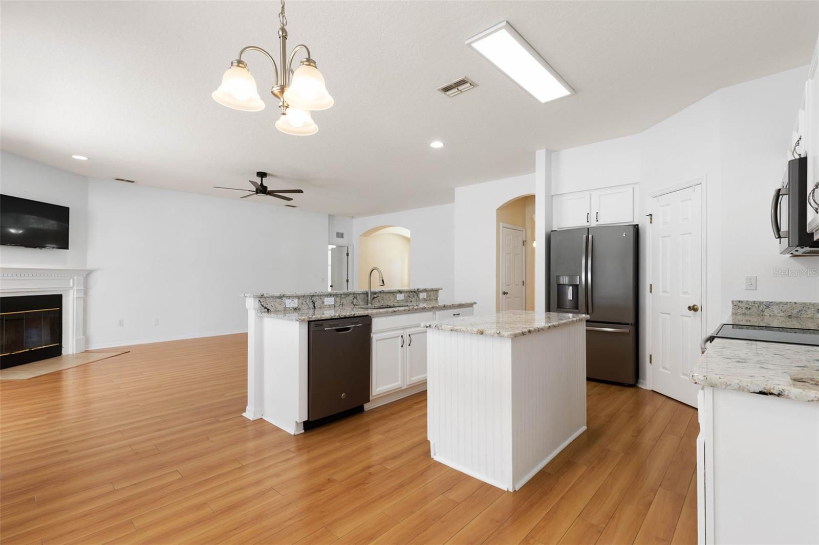 62 FORRESTER PL