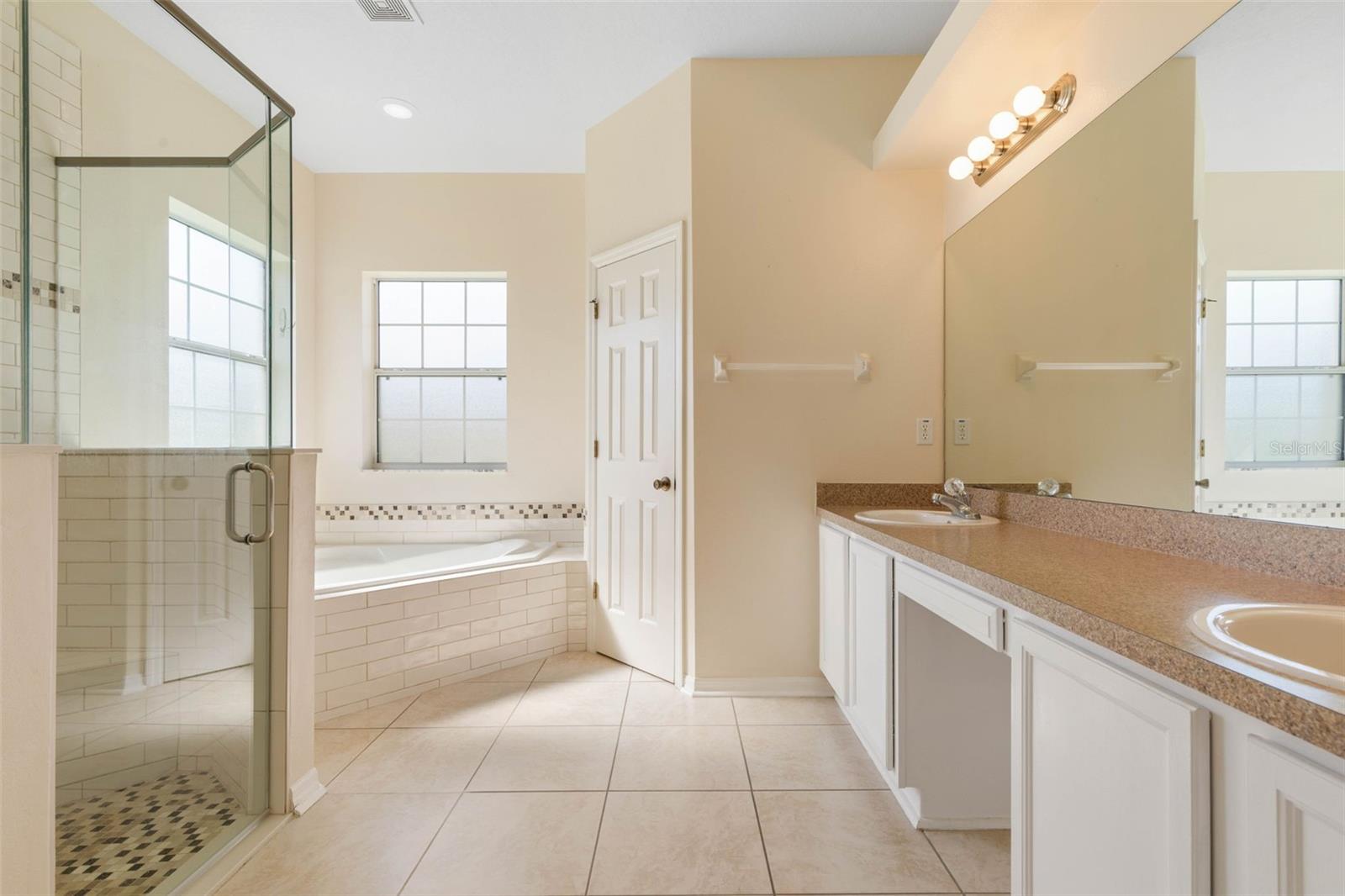 62 FORRESTER PL