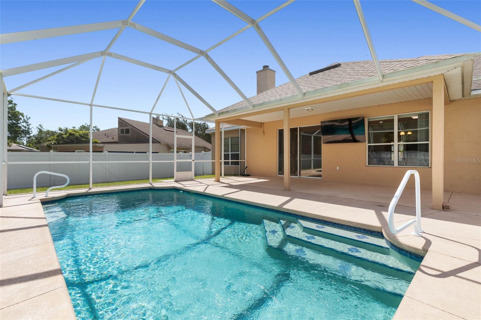 62 FORRESTER PL