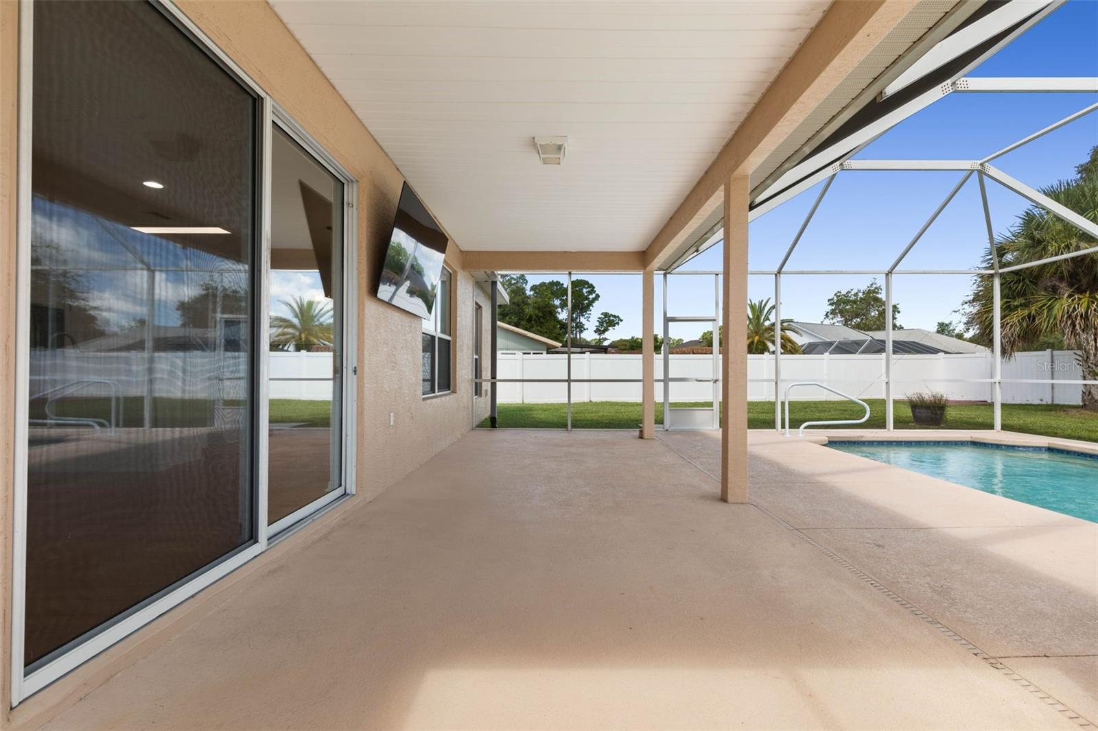 62 FORRESTER PL
