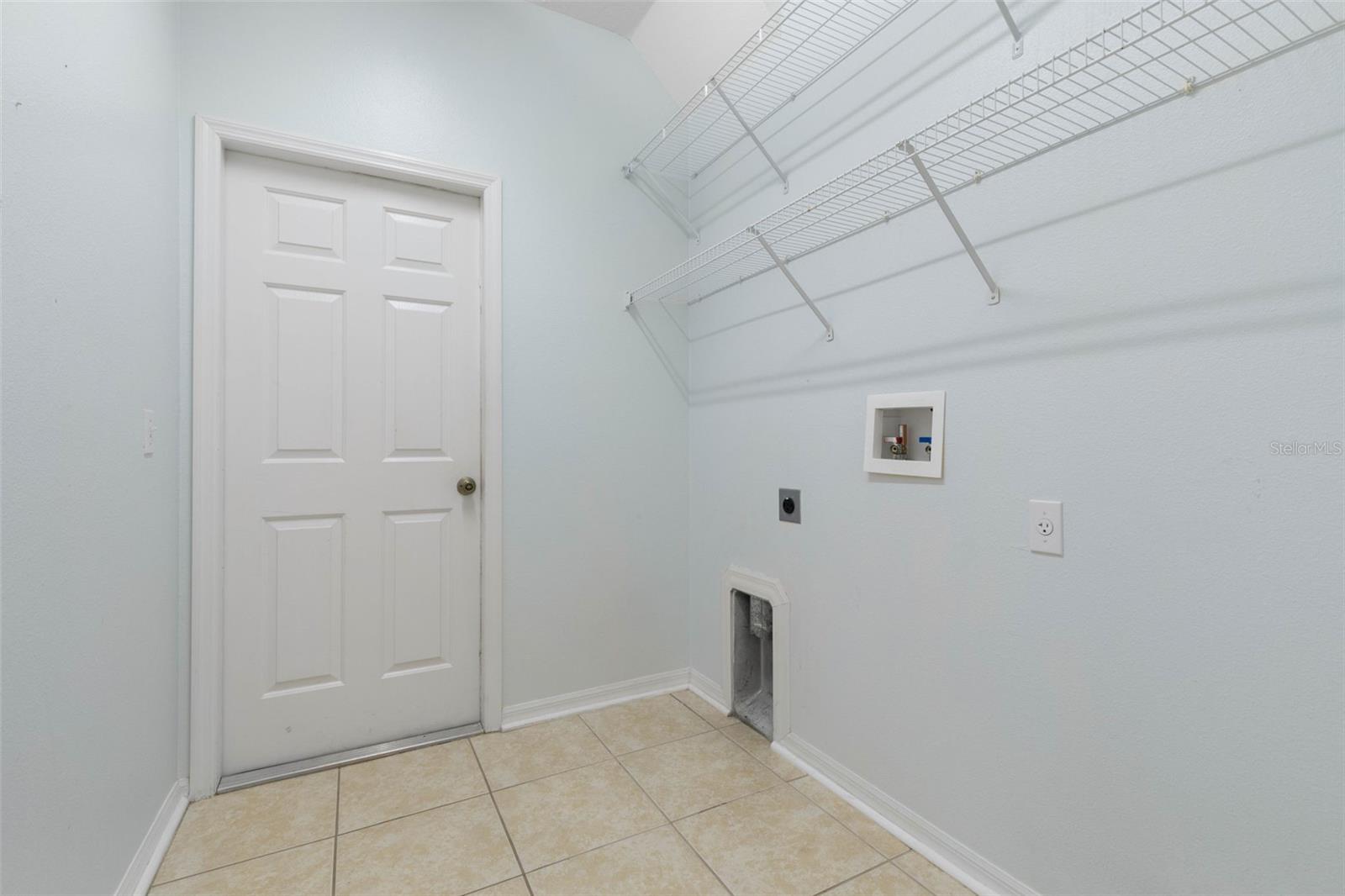 62 FORRESTER PL