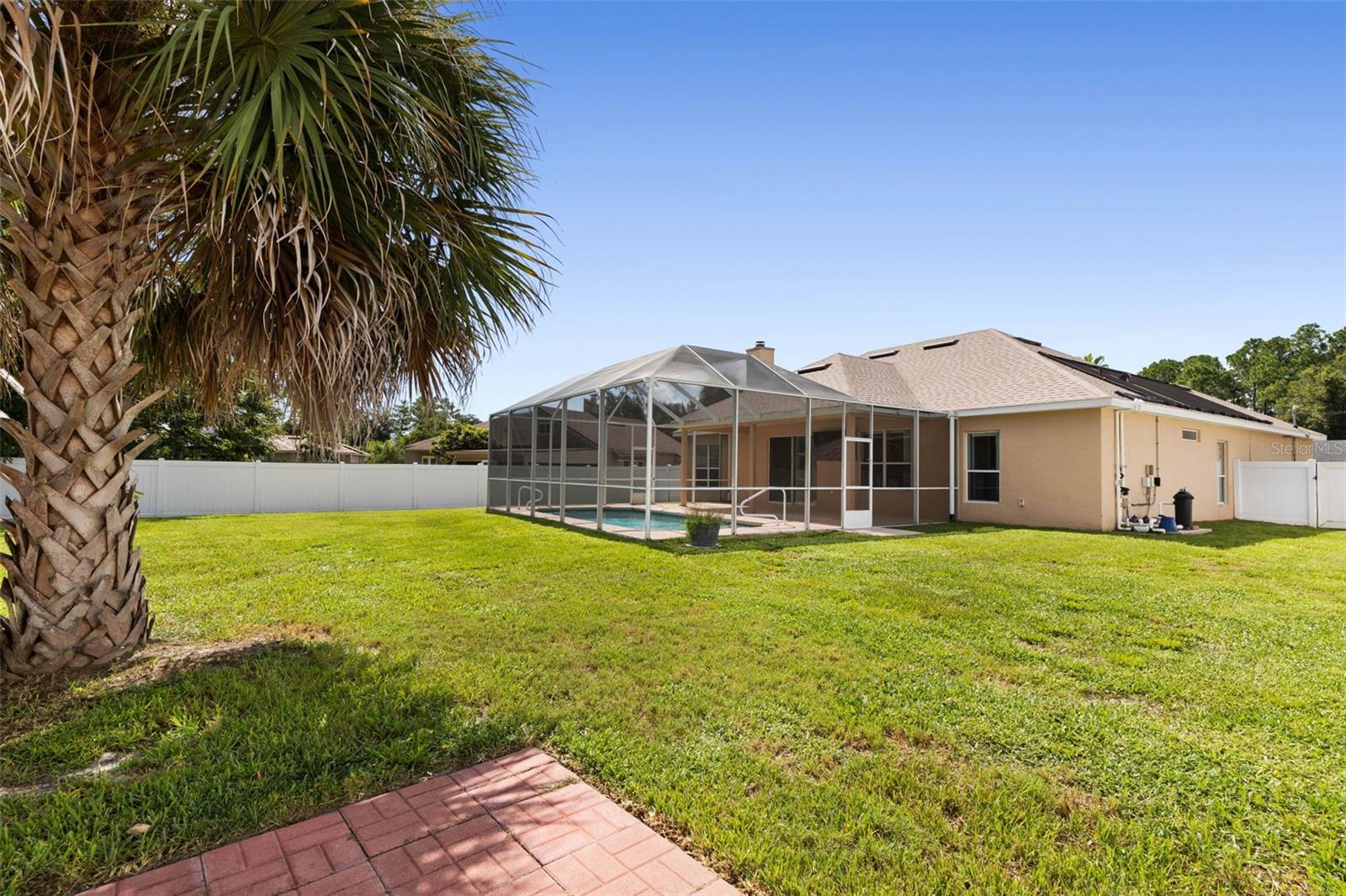 62 FORRESTER PL