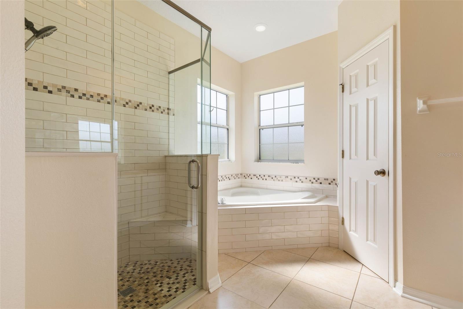 62 FORRESTER PL