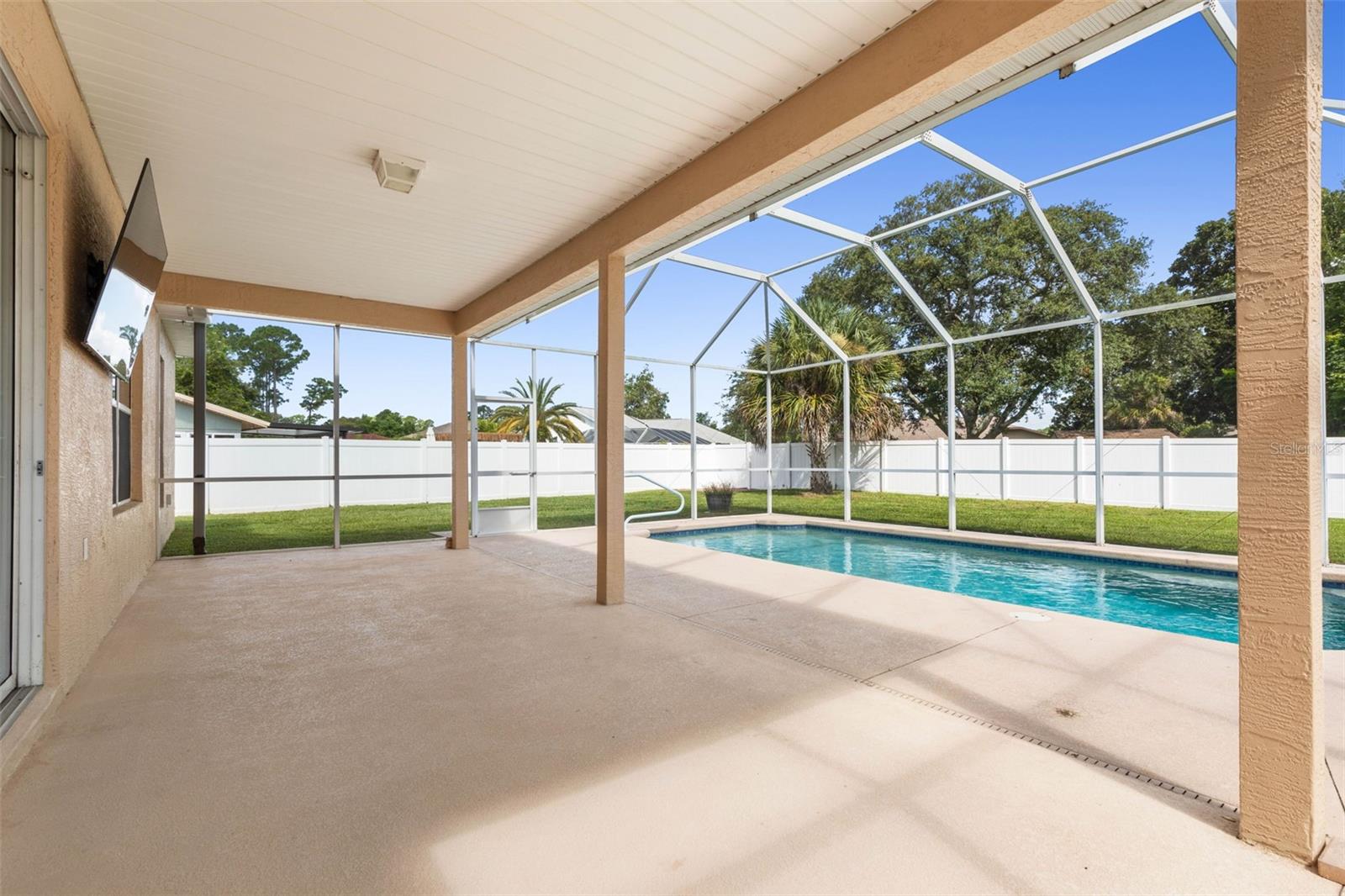 62 FORRESTER PL